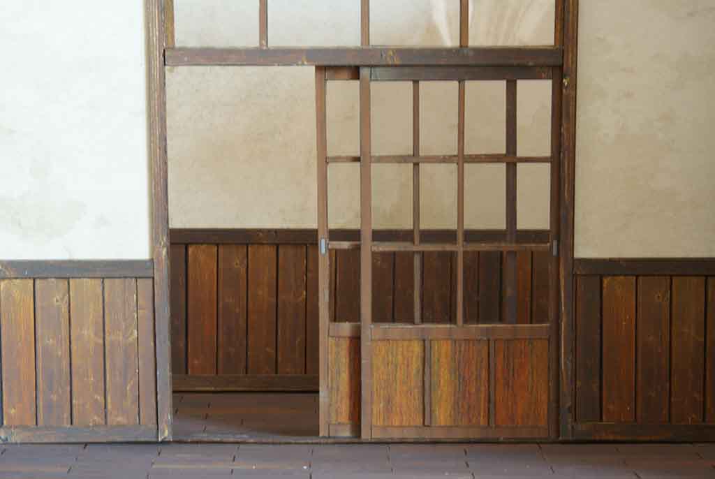 【無料】ジオラマ風フリー素材「木造校舎の風景」：ペーパークラフト