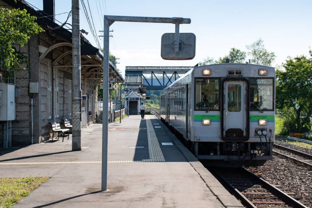 美瑛駅ホームの列車
